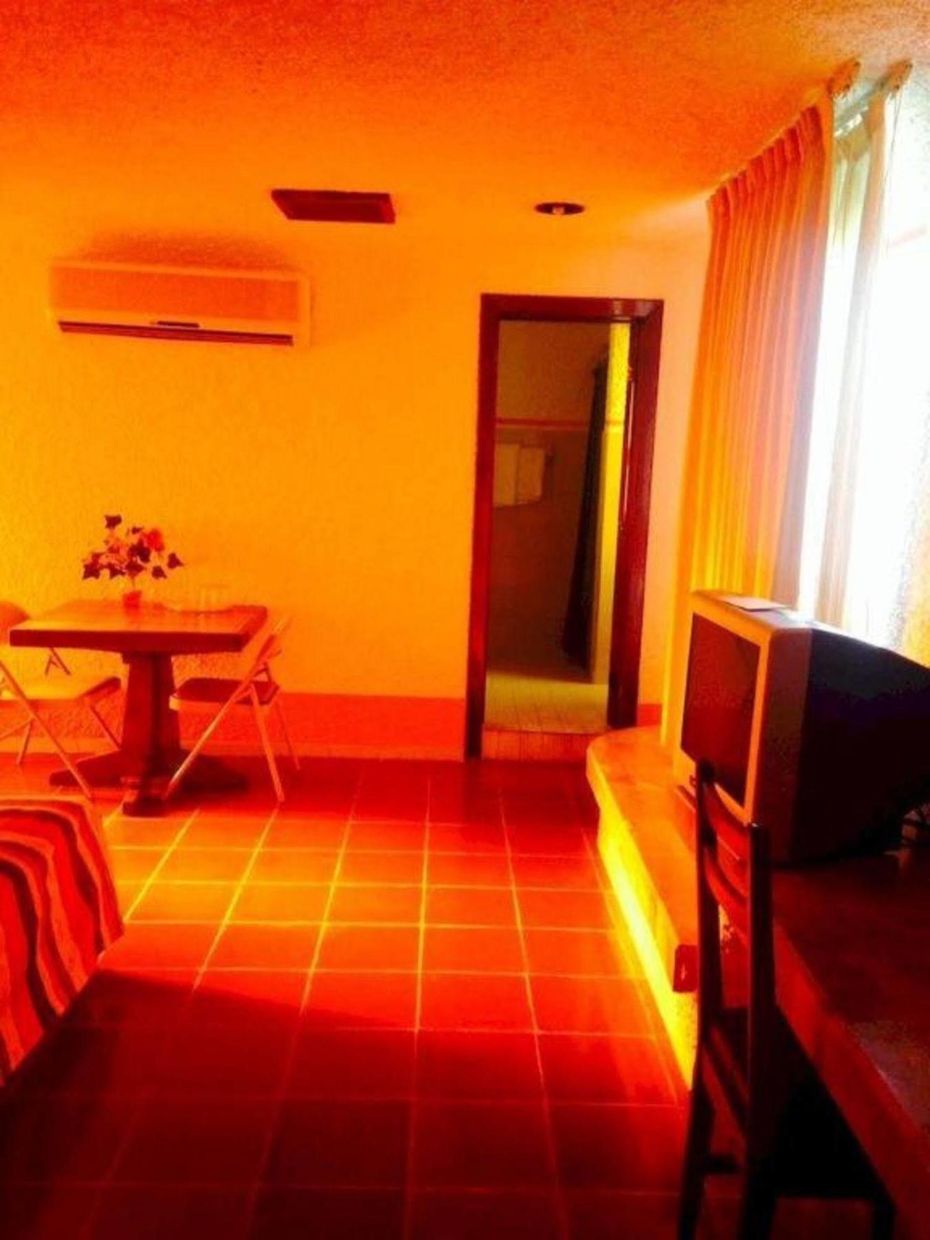 Hotel Plaza Carrillo'S แคนคูน ภายนอก รูปภาพ